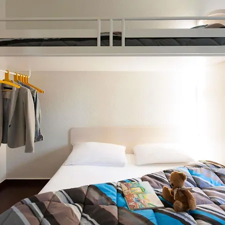 Hotelf1 Nantes Ouest