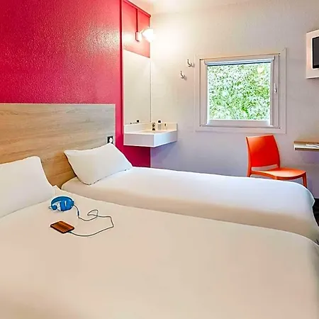 Hotelf1 Nantes Ouest Отель
