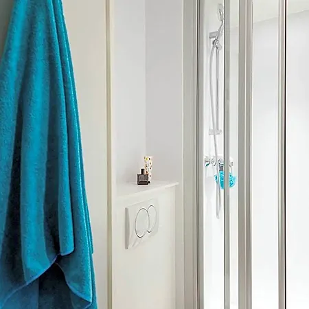 Hotelf1 Nantes Ouest * Сен-Эрблен