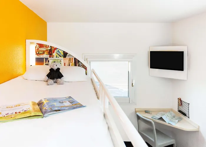 Hotelf1 Nantes Ouest *